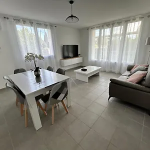 https://lentre-deux-rves.hotels-rhonealpes.com